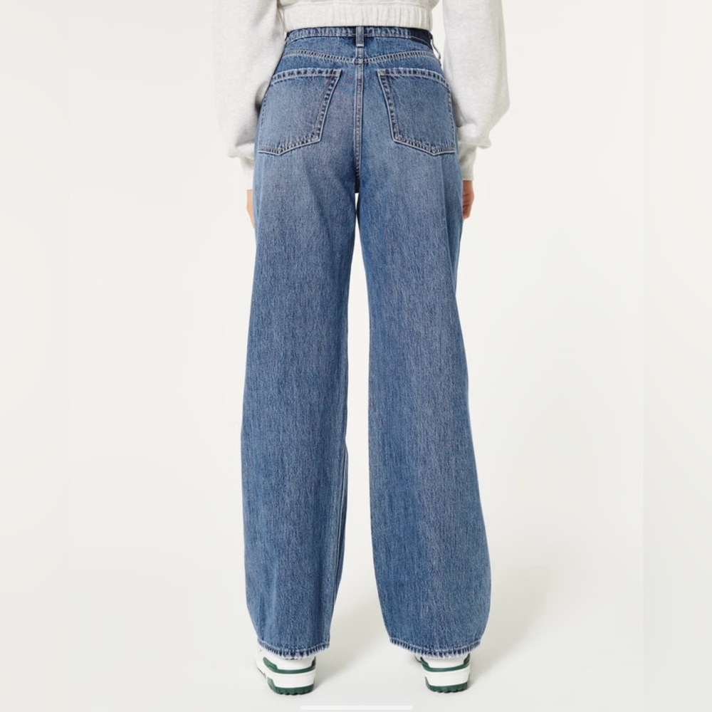 Hollister Ultra High-Rise Baggy Jeans 10R - Picture 2 of 6